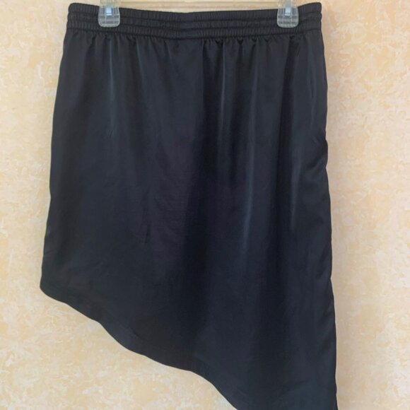 2/$40 adidas Asymetrical skirt with pockets and Silver embroidered Tri-foil logo - Picture 3 of 11